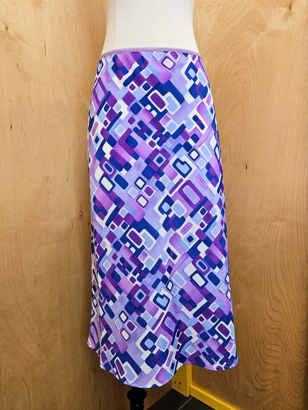 90s Purple Geometric Print Midi Skirt